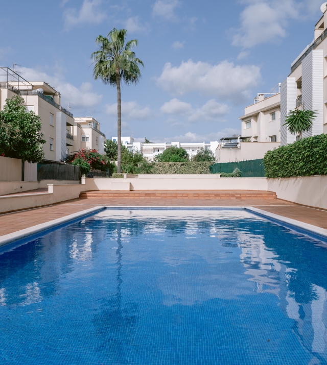 Resa Estates Ibiza te koop sale es vive apartment roof terrace pool 2.JPG